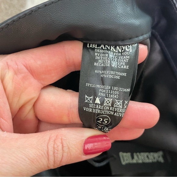 BLANK NYC The Bond Skinny Moto Pants in Carbon Vegan Leather Women’s Size 25 - Picture 8 of 13